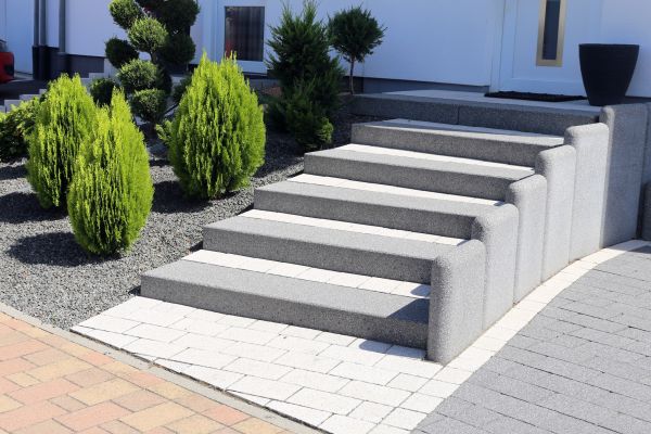 Outdoor Step Maintenance
